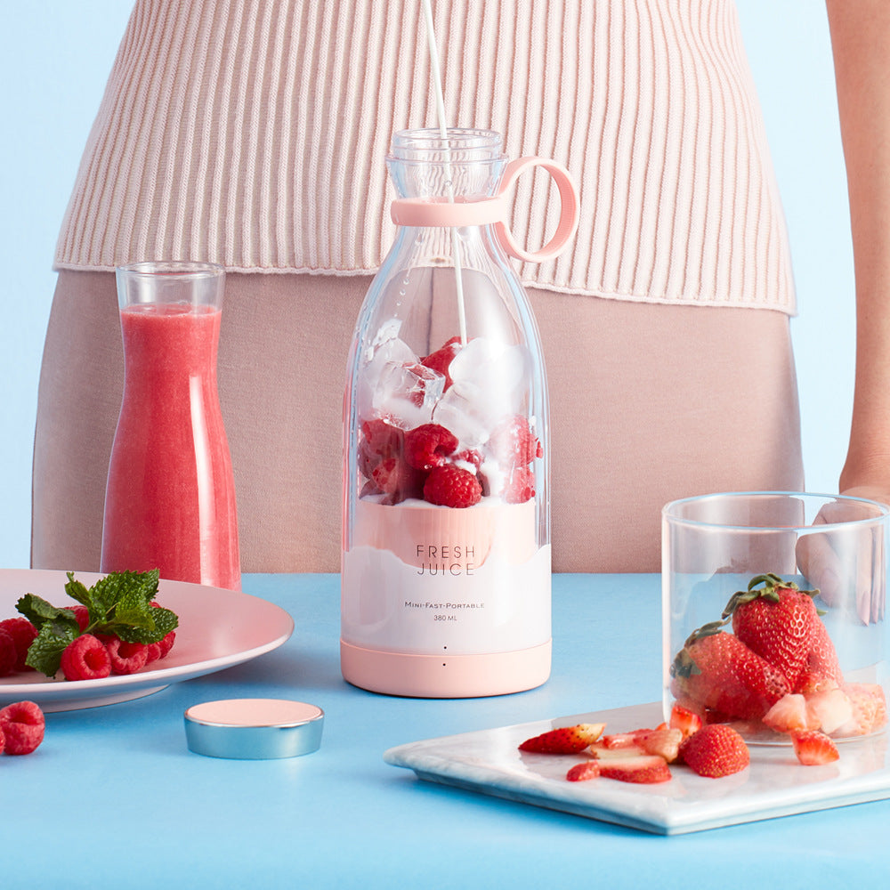 Ultra-Premium & Portable Wireless Fruit Blender & Juicer Cup