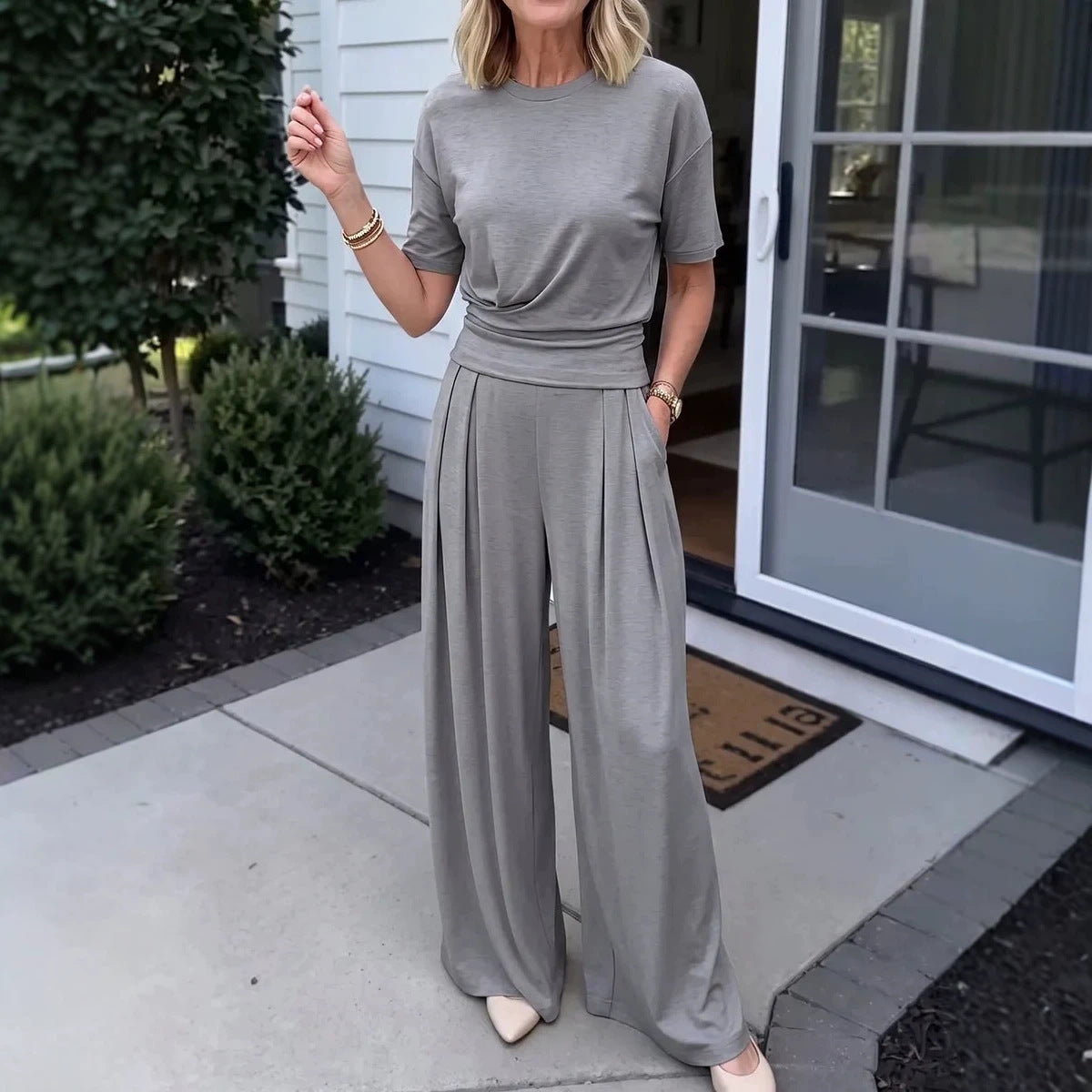 Women's Elegant 2-Piece Summer Set - Wide Leg Pants & Crew Neck Top