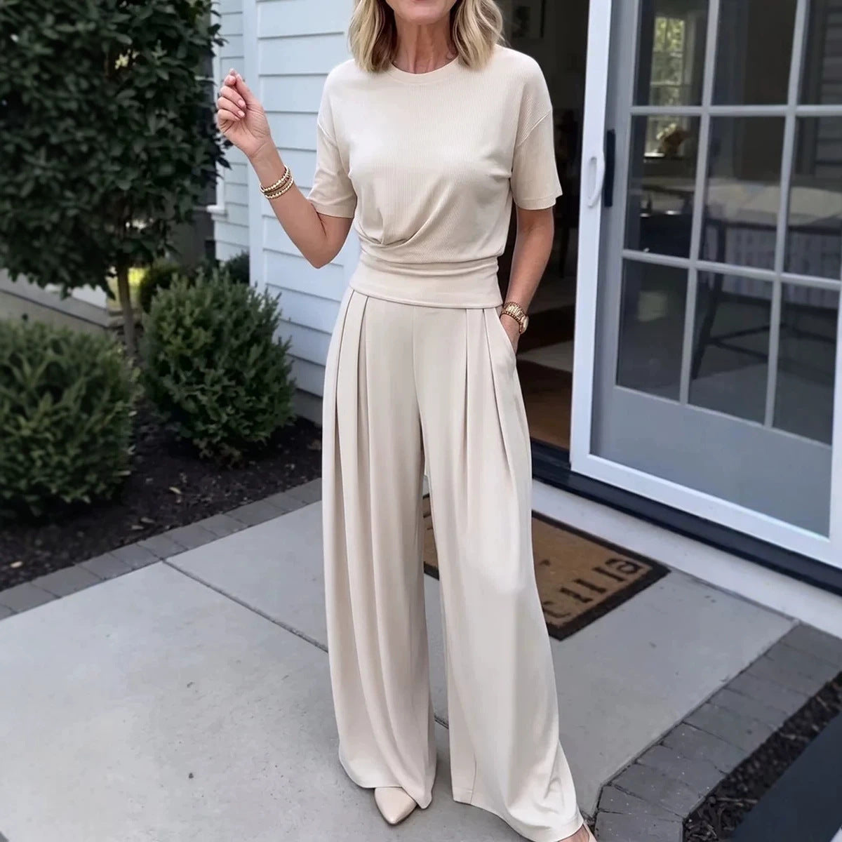 Women's Elegant 2-Piece Summer Set - Wide Leg Pants & Crew Neck Top